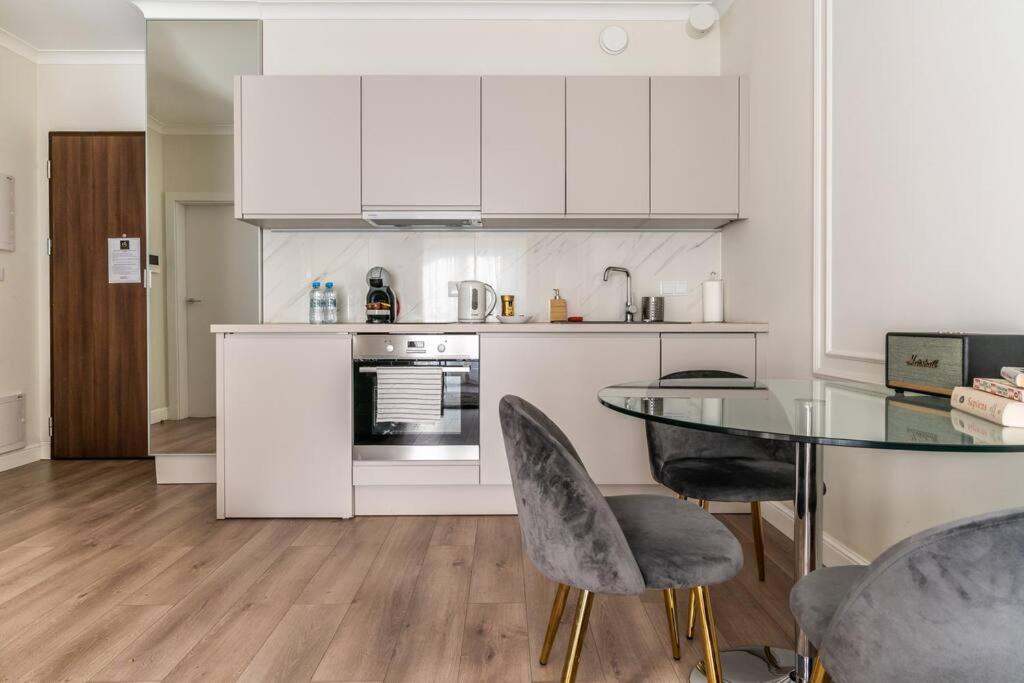 Golden Apartments -City Center - Mennica Residence Warsaw Luaran gambar